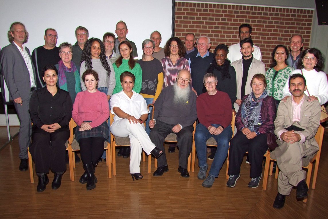 Die Ehrenamtlichen der Ökumenischen Flüchtlingsinitiative Dülmen (ÖFID) – hier bei ihrer Feier zum 10-jährigen Bestehen im Jahr 2025 – freuen sich über den Gruppen-Ehrenamtspreis 2025. Foto: Reinhold Kübber. 