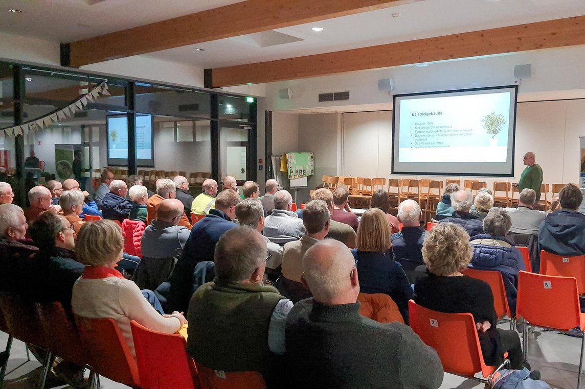 Dieses Foto zeigt die Auftaktveranstaltung der Aktion "Energie im Quartier". 